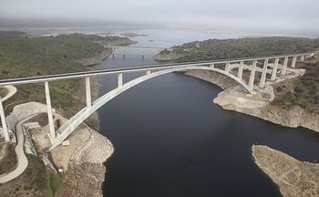 El viaducto de Almonte, finalista del premio Outstanding Structure Award de la IABSE