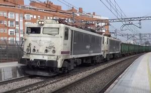 Renfe pone a la venta m�s de 1.500 vagones y locomotoras de mercanc�as