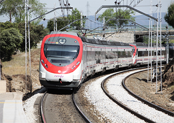 El ministro de Fomento reitera su intención de centrarse a corto plazo en las mejora de los servicios de Cercanías