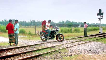 India eliminará su último paso a nivel no vigilado a finales de enero