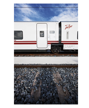 Renfe comprará hasta cuarenta locomotoras bitensión, de alta velocidad y ancho variable