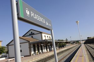 Licitado el control de obras para la remodelaci�n de las estaciones de Plasencia, C�ceres, M�rida y Badajoz