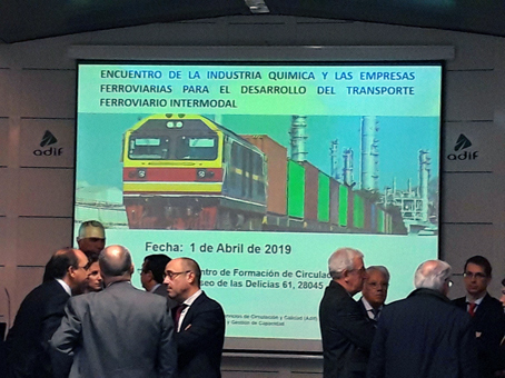 Primer encuentro entre compañías de la industria química, empresas ferroviarias y operadores logísticos