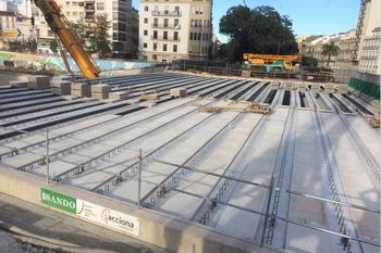 Recta final de la reconstrucci�n del tablero norte del puente de Tetu�n, en las obras de Metro de M�laga