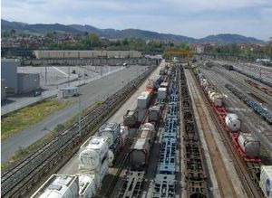 Licitado el contrato de servicios de maniobras en la terminal de mercanc�as de Ir�n