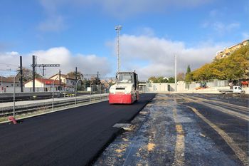 El aparcamiento de la estaci�n de Granada estar� listo antes de fin de a�o