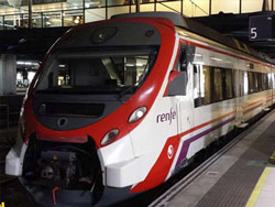 Ocio ferroviario y servicios especiales para el puente de la Constituci�n
