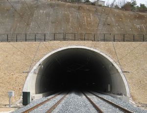 Licitada la redacci�n de proyectos para instalar detectores de ca�da de objetos en t�neles y pasos superiores de la red de Adif
