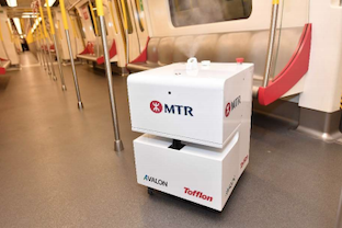 Metro de Hong Kong utiliza un robot automatizado para desinfectar estaciones y trenes