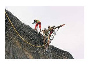 Contin�an los trabajos de reparaci�n y mejora en la infraestructura en el tramo Hell�n- Alguazas