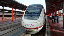 En servicio comercial desde hoy el primer tren de la serie 121 