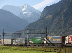 Acuerdo italo-suizo para mejorar el enlace ferroviario de mercanc�as de Simplon