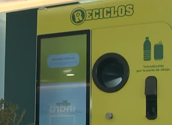 M�quinas que recompensan por reciclar, en las estaciones de FGC
