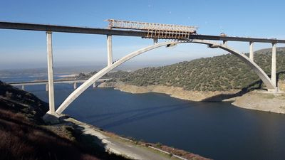 El BEI financiar� con 890 millones de euros la l�nea de alta velocidad Madrid-Extremadura