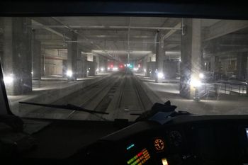 Los trenes de la l�nea Barcelona-Matar�-Ma�anet ya circulan por el interior de la futura estaci�n de La Sagrera