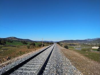 Avanzan las obras de renovaci�n de v�a entre las estaciones de Guadalmez-Los Pedroches y Cabeza del Buey