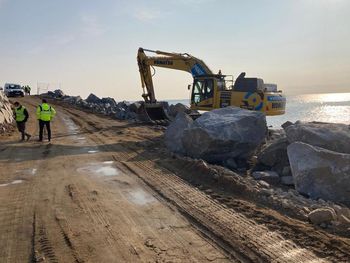 Avances en las obras para la protecci�n de la infraestructura en la l�nea Barcelona-Matar�-Ma�anet/Massanes