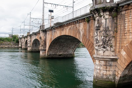 Adjudicadas las obras para la rehabilitaci�n del puente ferroviario internacional sobre el r�o Bidasoa