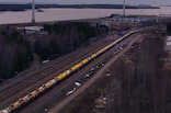 Los Ferrocarriles Finlandeses operan trenes de mercanc�as de un kil�metro de longitud
