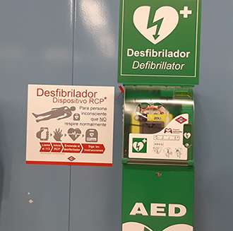 Metro de Madrid completa la instalaci�n de desfibriladores en toda su red