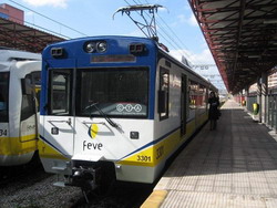 Feve presenta el primer tren de la serie 3300
