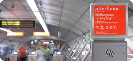 Metro Bilbao mejora la accesibilidad en sus m�quinas expendedoras y canceladoras
