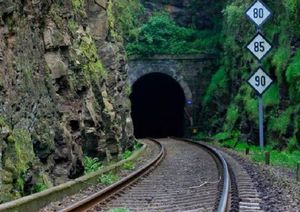 Adjudicado el suministro y transporte de traviesas para la construcci�n del nuevo t�nel de Oural