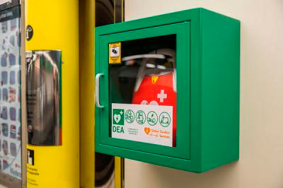 Comienza la instalaci�n de desfibriladores autom�ticos en las estaciones del metro de Barcelona