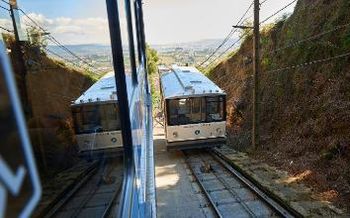 Euskotren asume la gestión del autobús Larreineta-La Arboleda que complementa el servicio del funicular