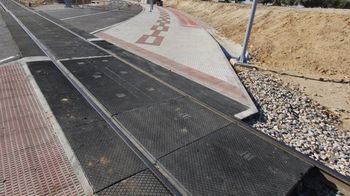 Licitado el suministro de pasos a nivel elastom�ricos para toda la red de Adif