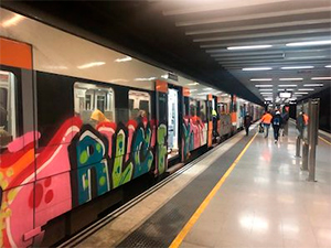 Renfe invierte m�s de 2,4 millones de euros para eliminar grafitis en Cercan�as de Catalu�a