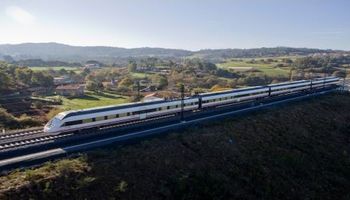 Cinco millones de viajeros han utilizado los servicios Avant en Galicia en sus primeros diez a�os de servicio