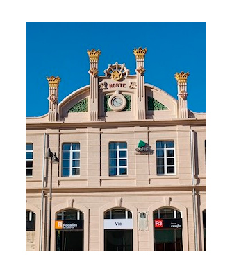Renfe finaliza la rehabilitación de la fachada del edificio histórico de la estación Vic