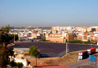 Adif arrendará dos espacios en la terminal sevillana de la La Negrilla para campas de vehículos