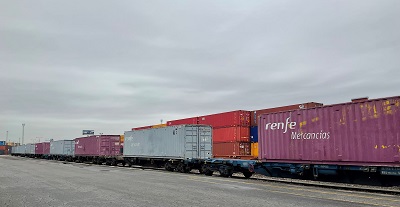 Parte el primer tren del corredor humanitario a Ucrania con 400.000 kilos de mercanc�as