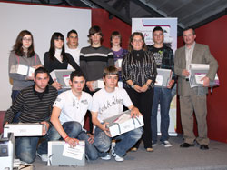 Entrega de premios a los ganadores del Concurso Escolar El Ave y el desarrollo sostenible 