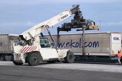 Nueva conexi�n de mercanc�as entre Colonia y S�te de Cargo Beamer