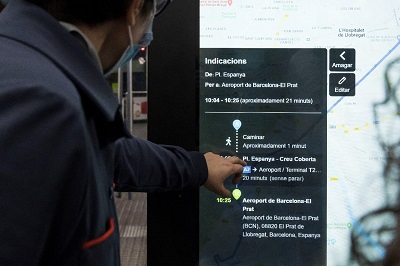 FGC instala quioscos interactivos de informaci�n en sus estaciones