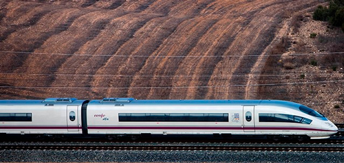 Renfe alcanzará las cincuenta circulaciones de alta velocidad diarias entre Madrid y Barcelona