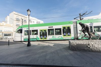 Licitados tres nuevos trenes para el tranv�a de la Bah�a de C�diz