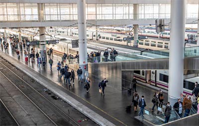 AVE, Larga Distancia y Media Distancia de Renfe registraron m�s de 400.000 viajeros durante el fin de semana