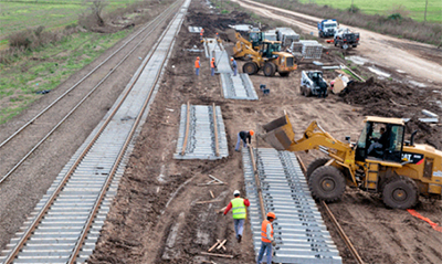 La obra ferroviaria supuso el 18,1 por ciento del total de la licitación pública en la primera mitad del año