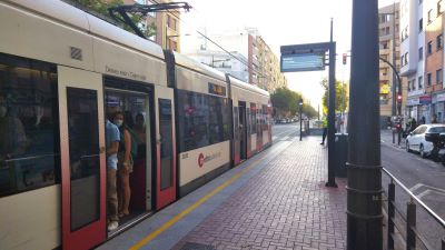 Metrovalencia completa la instalaci�n del nuevo sistema de informaci�n de las paradas del tranv�a