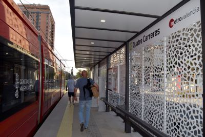 La nueva L�nea 10 de Metrovalencia acerca a los usuarios a la Copa Davis 