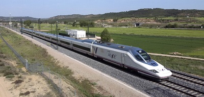 Más 7,5 millones de viajeros en los trenes AVE y Larga Distancia de Renfe este verano