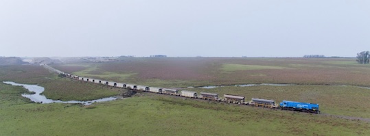 El aumento de la demanda lleva a un r�cord de transporte de mercanc�as en Argentina