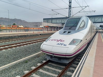 Burgos y Valencia tendrán conexión AVE directa en enero