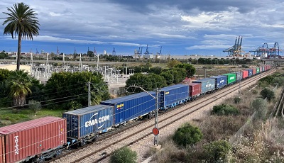El tráfico ferroviario de contendores del Puerto de Valencia crece un 10,24 por ciento