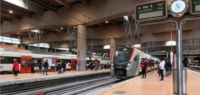 Acuerdo de Renfe y el ICO para financiar trenes de cercan�as de gran capacidad