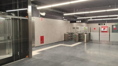 Nuevo vestíbulo en el intercambiador de la Línea 1 de metro de Barcelona en plaza Espanya